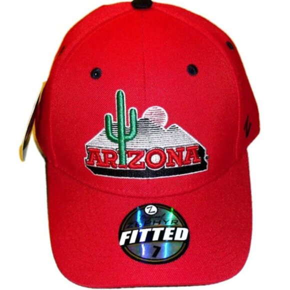 Arizona Wildcats Zephyr Mens Red Fitted hat cap sz. 7 Desert Logo New Tags Ncaa - Picture 1 of 4